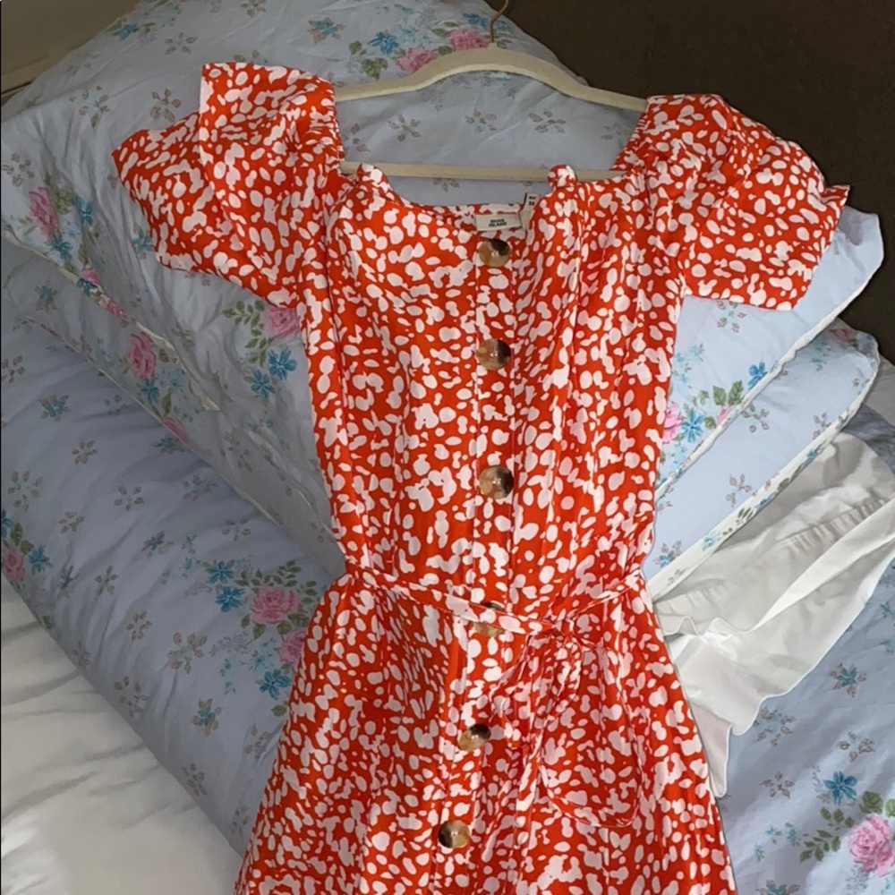 Dress never worn